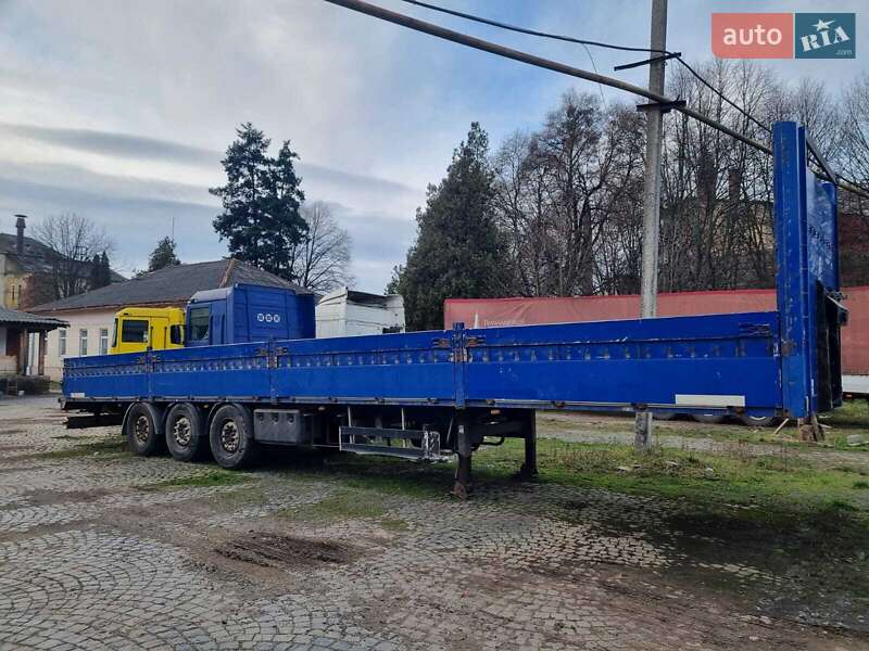 Бортовой полуприцеп Schwarzmuller SPA-3E 2008 в Мукачево