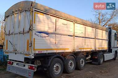 Зерновоз - полуприцеп Schwarzmuller SPA-3E 2004 в 