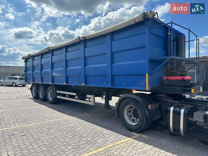 Самоскид напівпричіп Schwarzmuller SPA-3E 2002 в Теофіполі