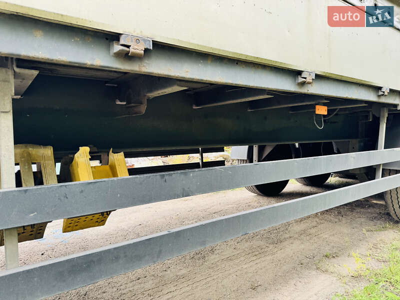 Бортовой полуприцеп Schwarzmuller SPA-3E 2007 в Запорожье