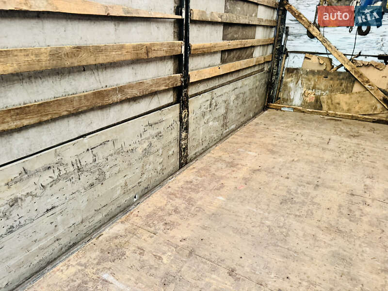 Бортовой полуприцеп Schwarzmuller SPA-3E 2007 в Запорожье