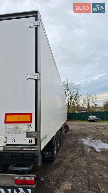 Рефрижератор Schwarzmuller SPA-3E 2006 в Иршаве