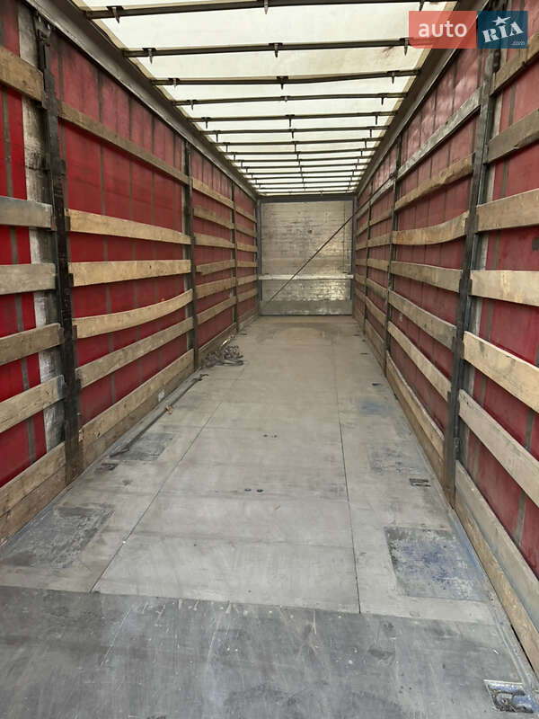 Тентований борт (штора) - напівпричіп Schwarzmuller SPA 2007 в Рава-Руській