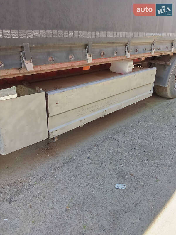 Тентований борт (штора) - напівпричіп Schwarzmuller SPA 2000 в Жидачові