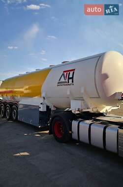 Цистерна полуприцеп Schwarzmuller TSL 2003 в 