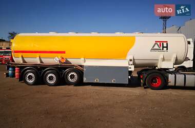 Цистерна полуприцеп Schwarzmuller TSL 2003 в 