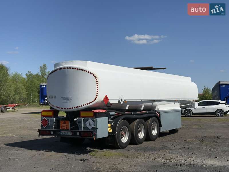 Цистерна напівпричіп Schwarzmuller TSL 1996 в Хусті фото 3 Цистерна напівпричіп Schwarzmuller TSL 1996 в Хусті