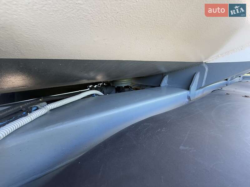 Цистерна напівпричіп Schwarzmuller TSL 1996 в Хусті фото 18 Цистерна напівпричіп Schwarzmuller TSL 1996 в Хусті