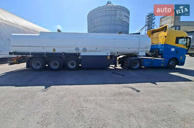 Цистерна напівпричіп Schwarzmuller TSL 1995 в Хмельницькому