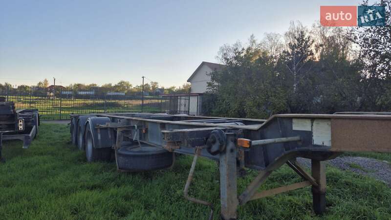 Контейнеровоз Schweriner CS 40 GV 2000 в Великому Дальнику