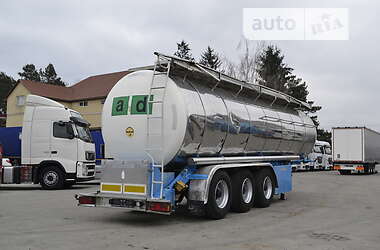 Цистерна напівпричіп Schwingenschlogel DST-30L/V2A 2003 в 