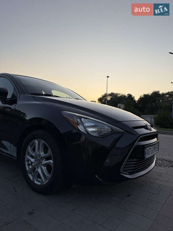 Седан Scion iA 2015 в Ивано-Франковске