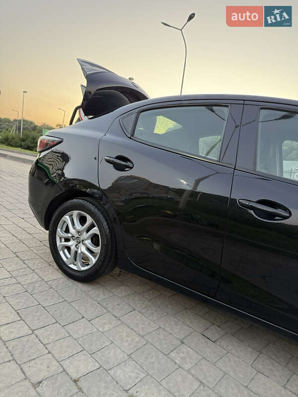 Седан Scion iA 2015 в Ивано-Франковске