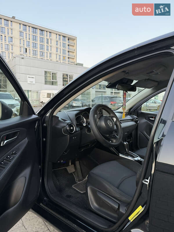 Седан Scion iA 2015 в Ивано-Франковске