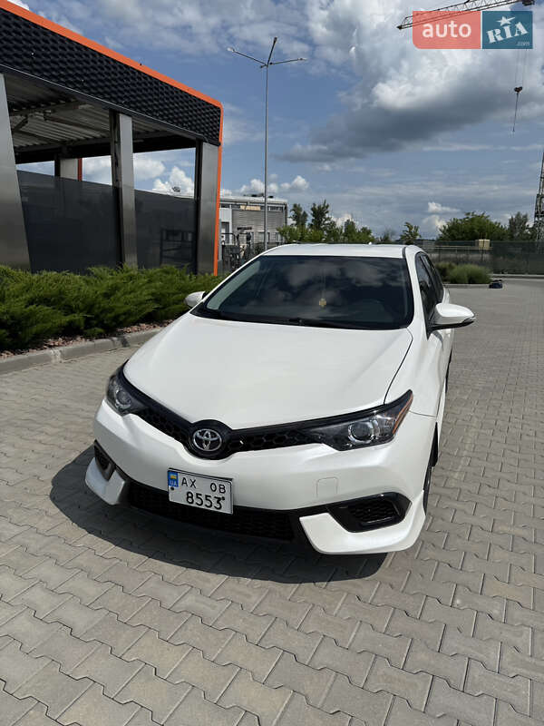 Хэтчбек Scion iM 2015 в 