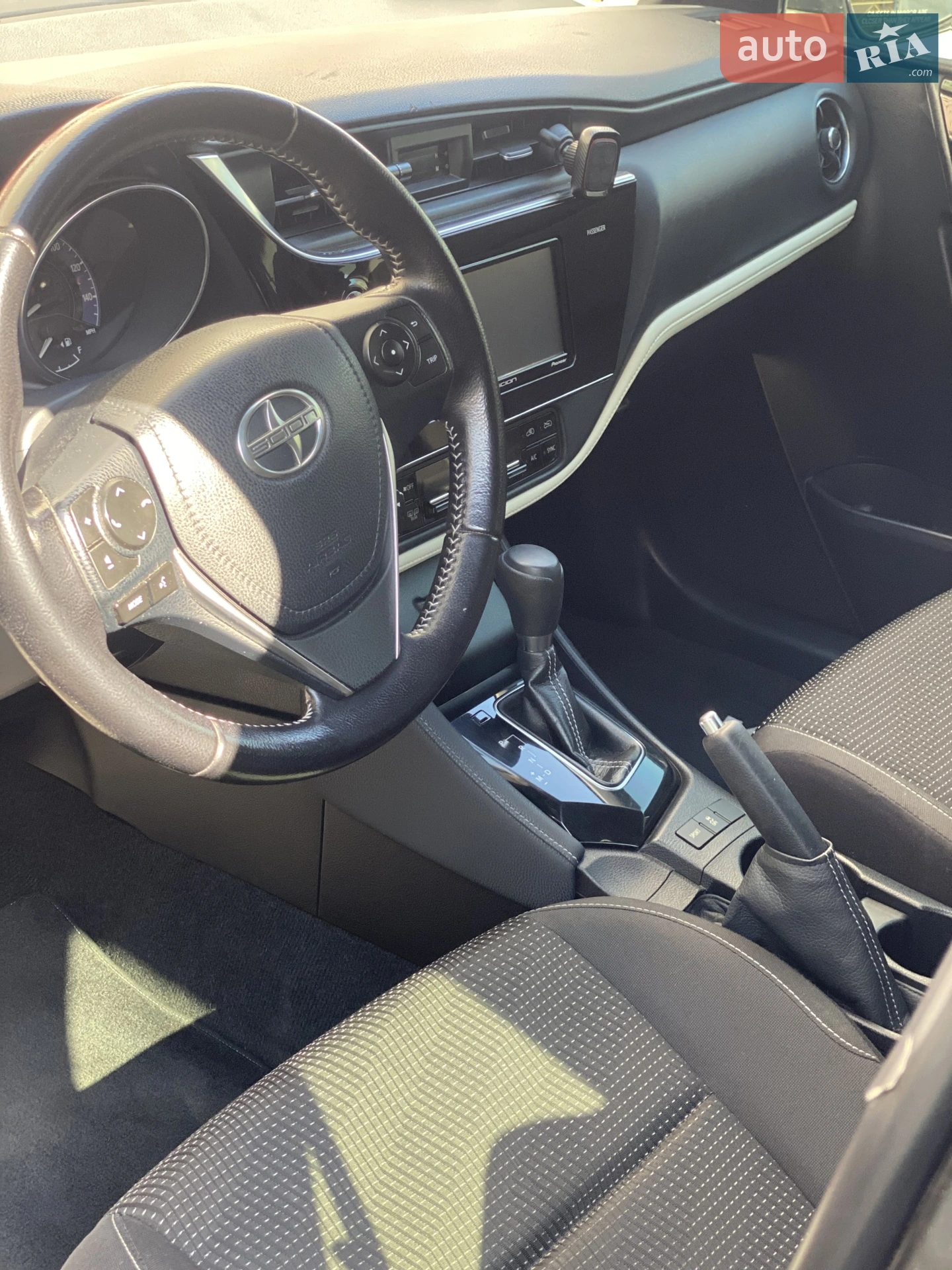 2015 Scion iM - мініатюра 2