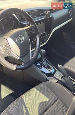 Хэтчбек Scion iM 2015 в 