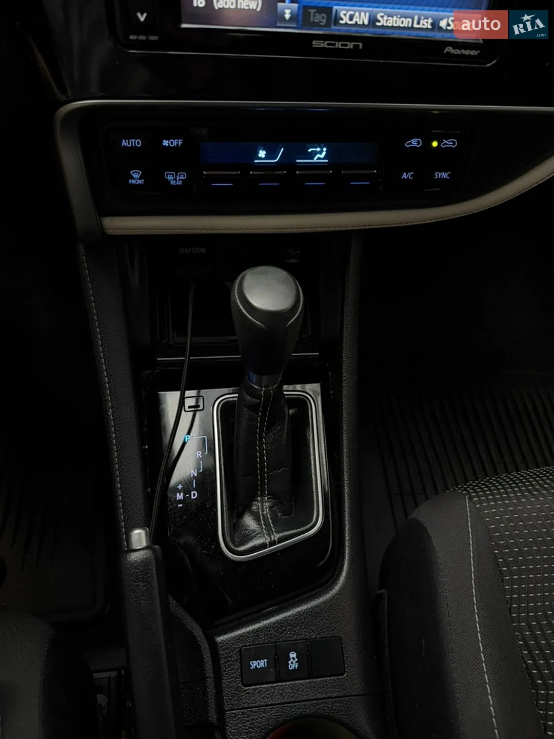 2015 Scion iM - мініатюра 10