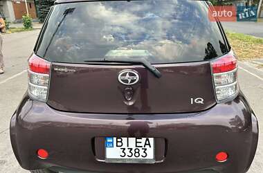 Хэтчбек Scion iQ 2013 в 