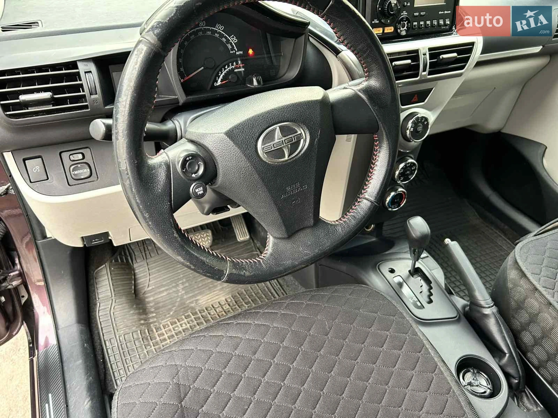 2013 Scion iQ - мініатюра 6