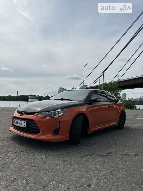 Купе Scion tC 2014 в Києві