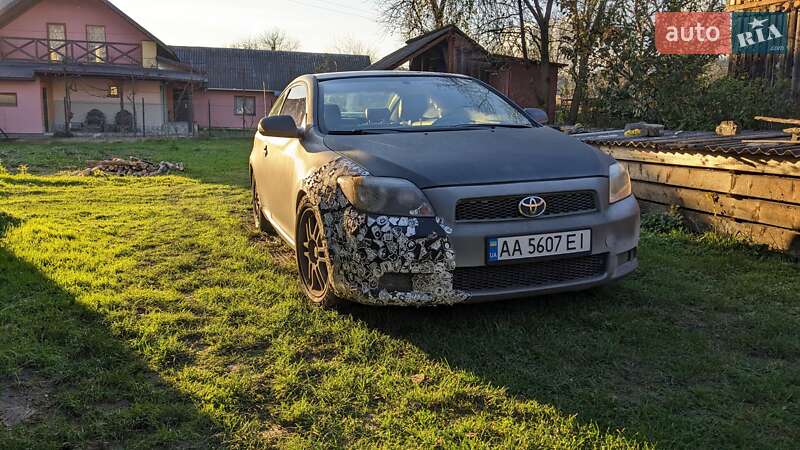 Scion tC 2005