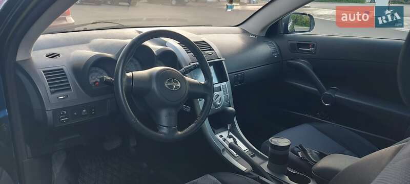 Купе Scion tC 2004 в Южноукраинске