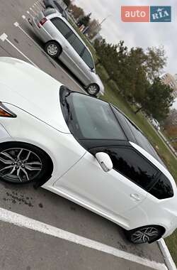 Купе Scion tC 2013 в Запоріжжі