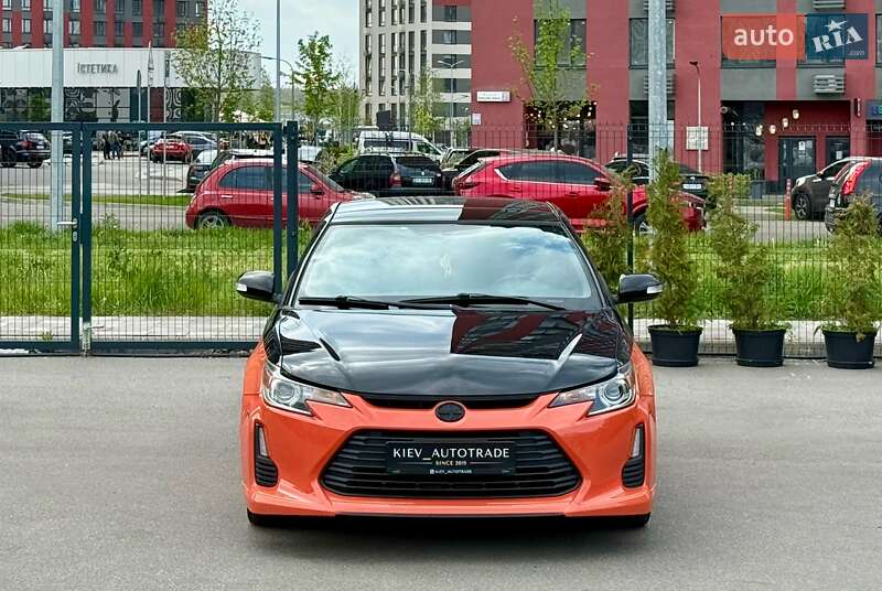 Купе Scion tC 2014 в Киеве