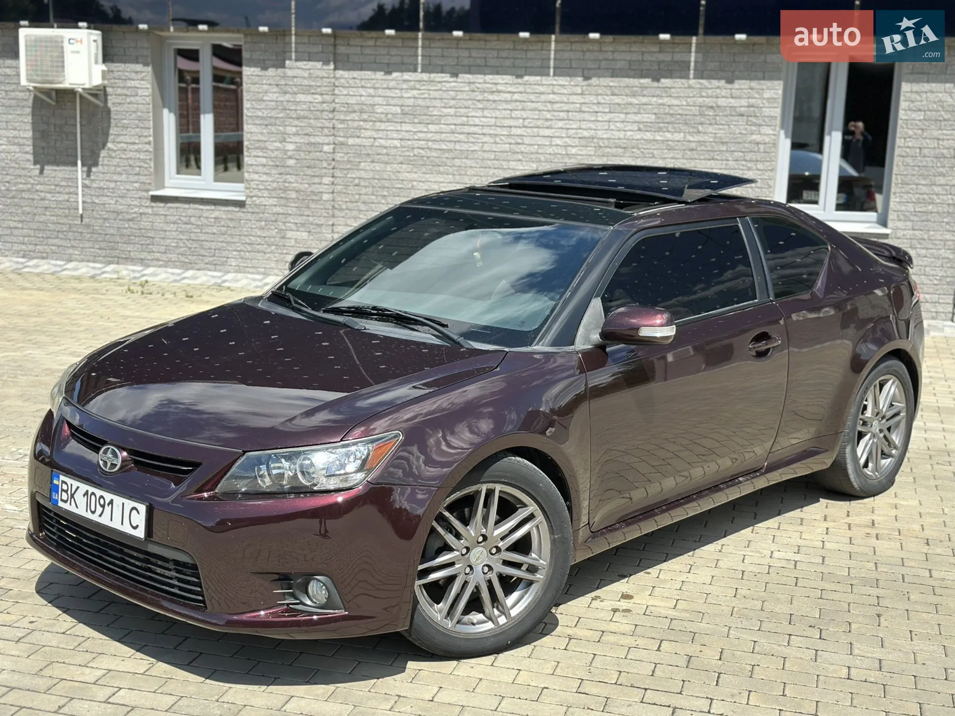 2011 Scion tC - мініатюра 9