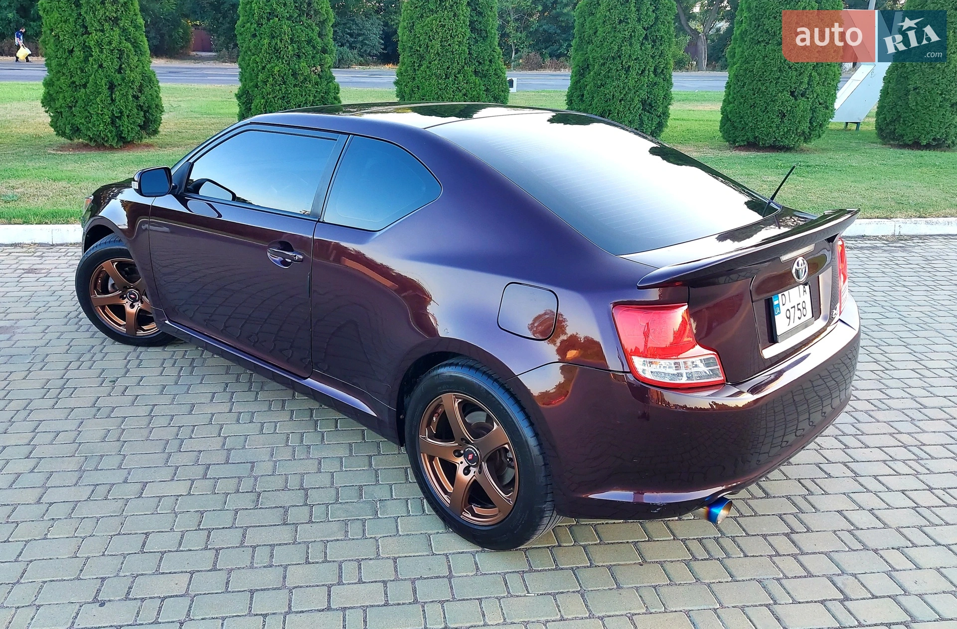 2011 Scion tC - мініатюра 8
