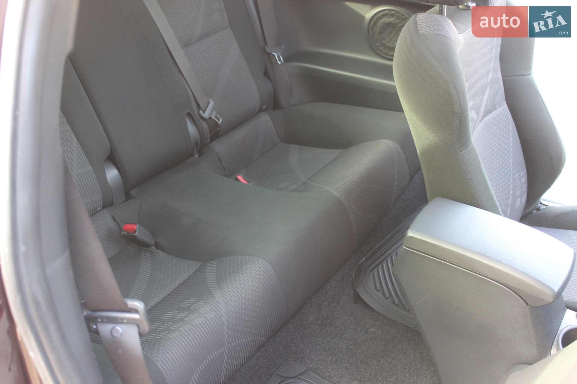 2012 Scion tC - мініатюра 20