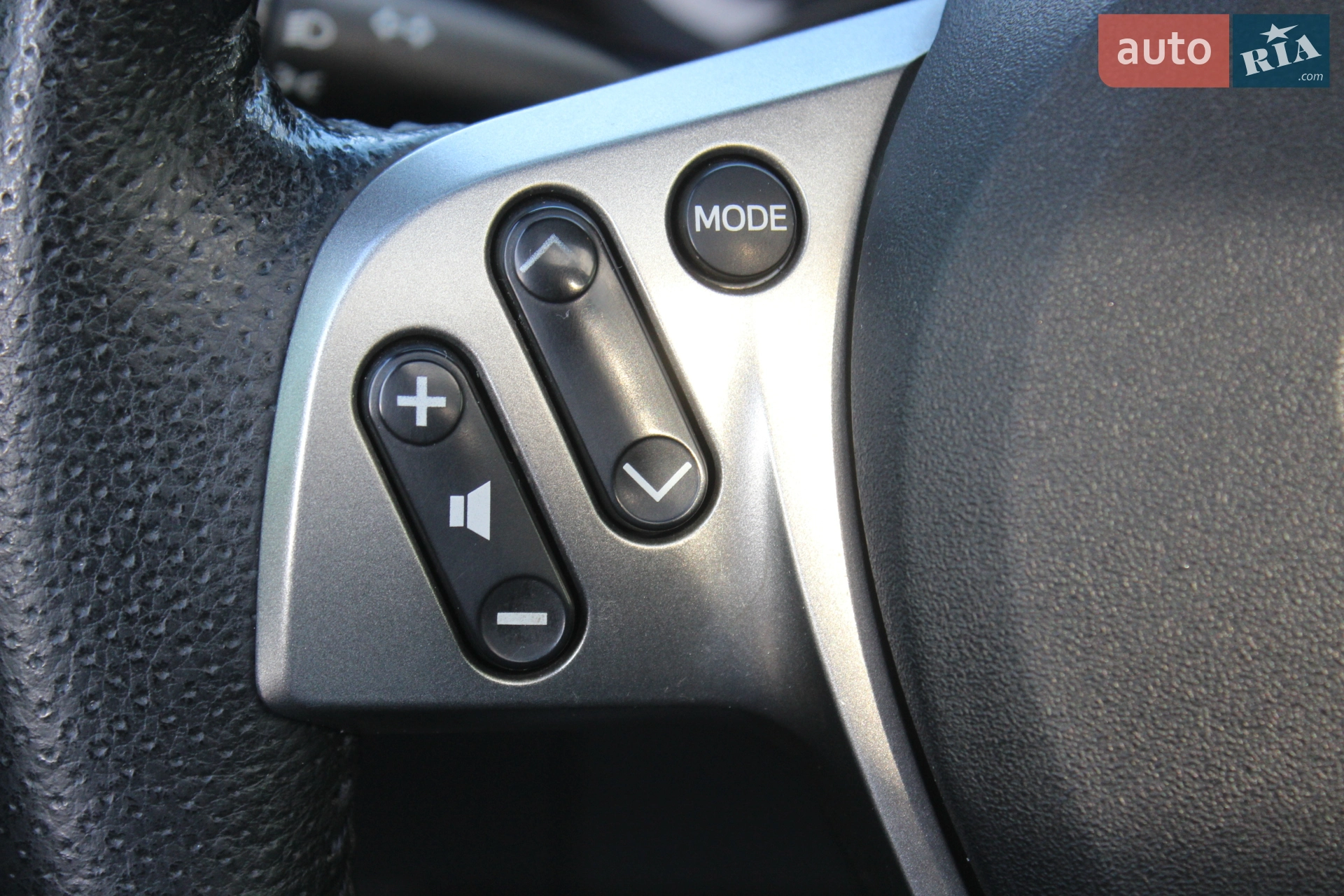 2012 Scion tC - мініатюра 23