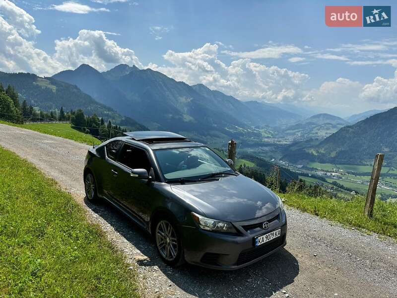 Купе Scion tC 2011 в Киеве
