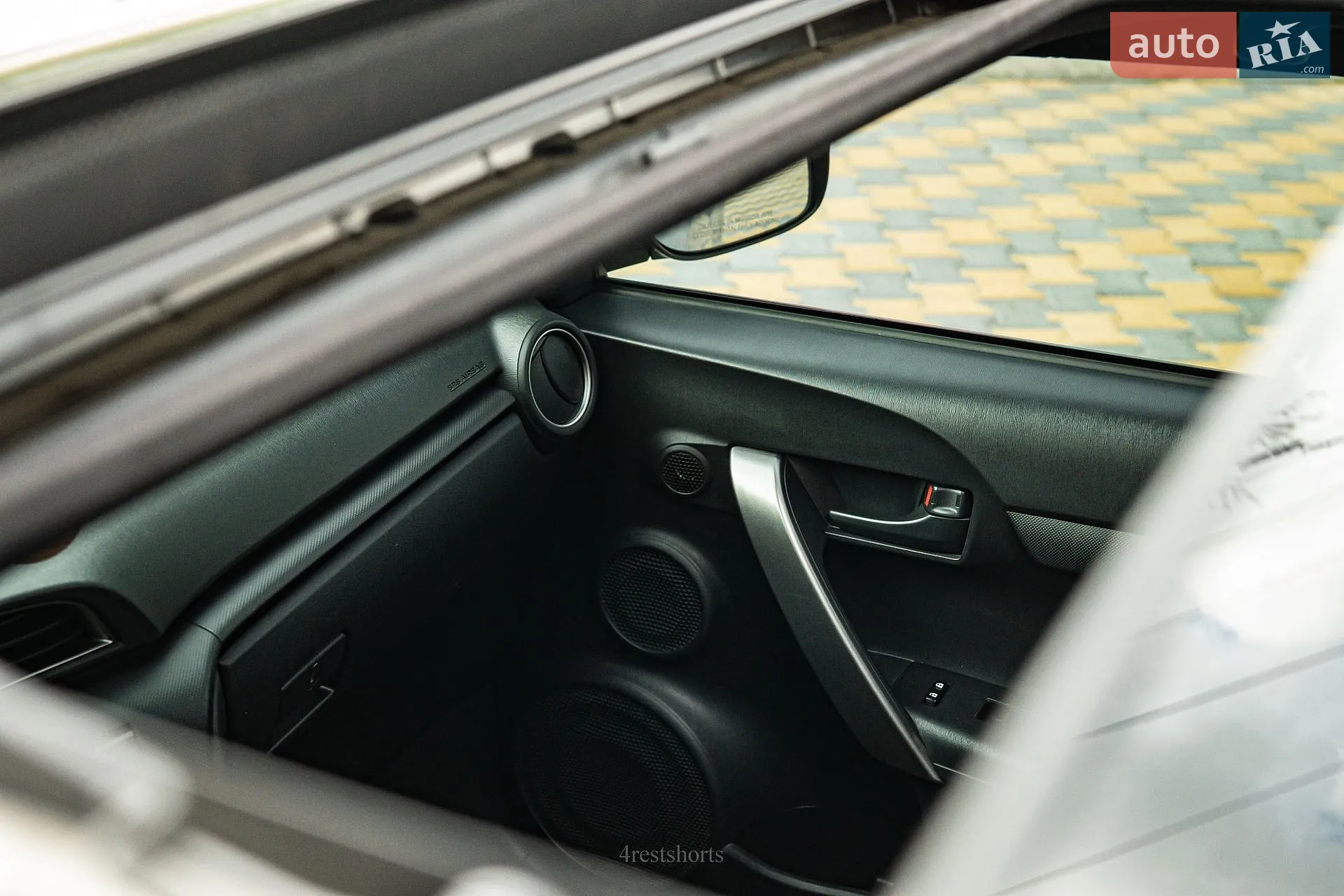 2010 Scion tC - мініатюра 42