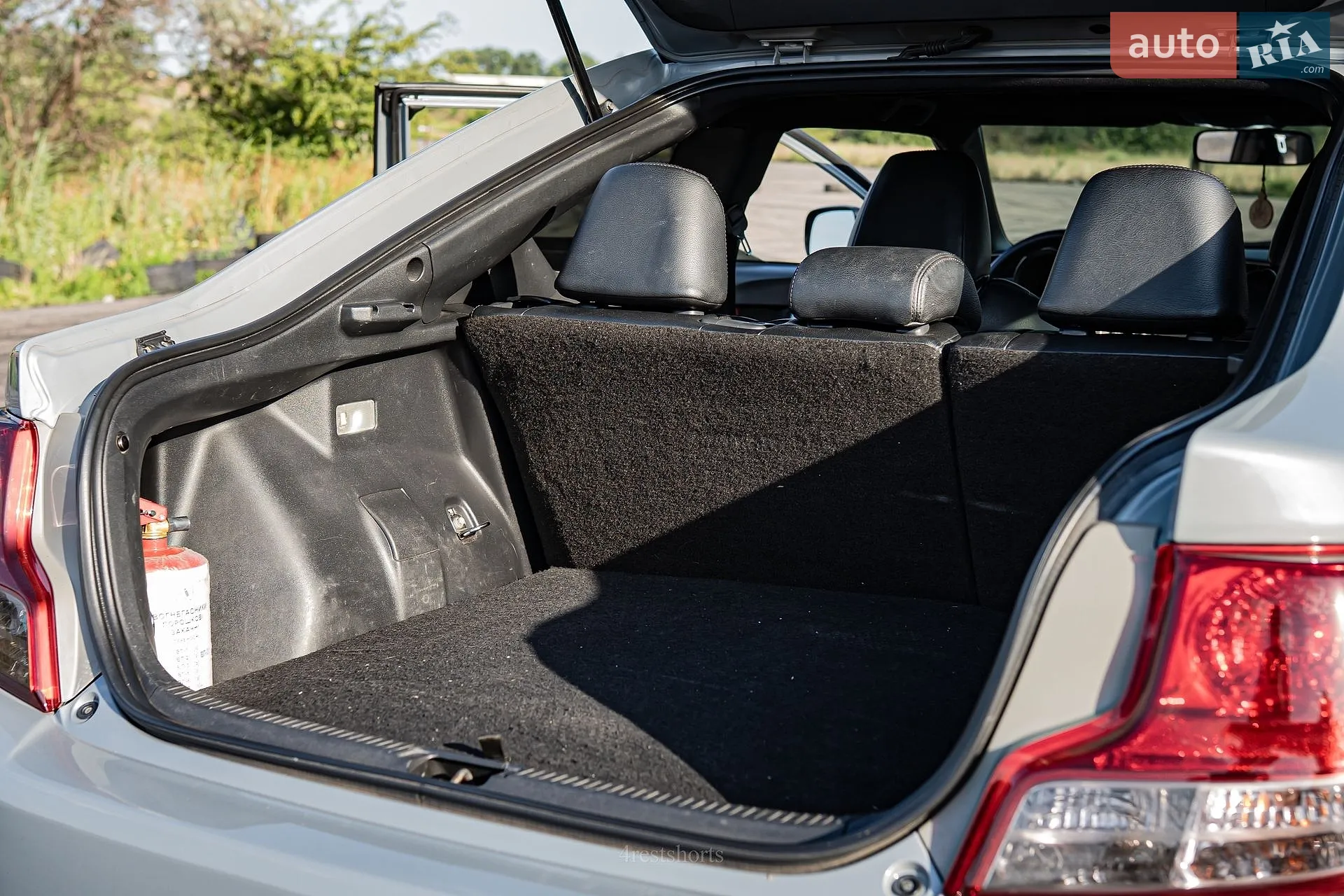 2010 Scion tC - мініатюра 9