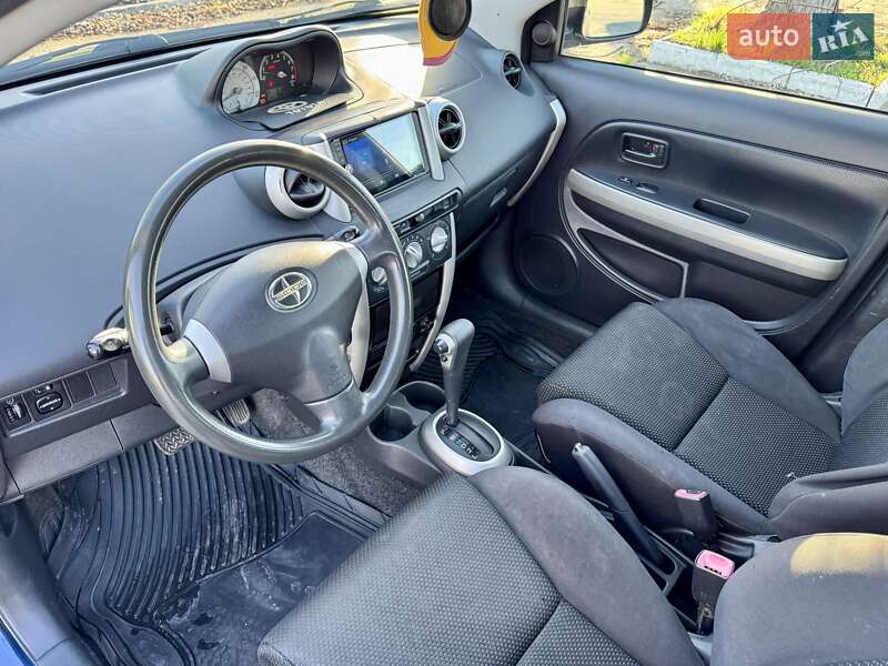 Хэтчбек Scion xA 2004 в Киеве