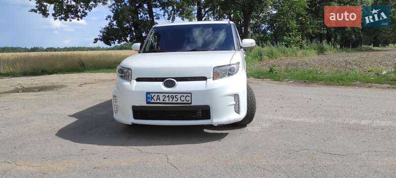 Седан Scion xB 2013 в Киеве фото 3 Седан Scion xB 2013 в Киеве