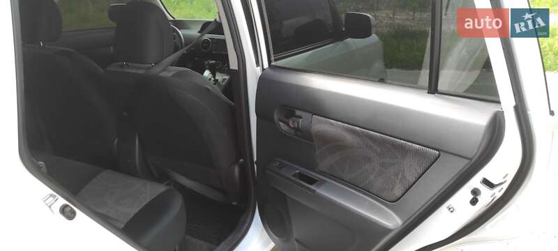 Седан Scion xB 2013 в Киеве фото 28 Седан Scion xB 2013 в Киеве