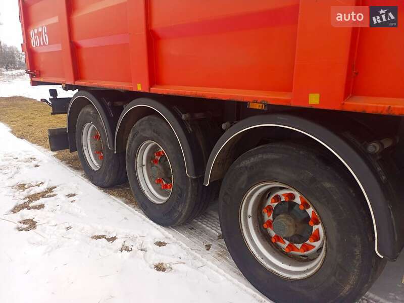 Самосвал полуприцеп SDC SDC 2004 в Жашкове