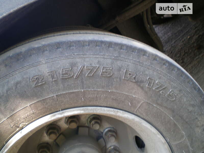 Низкорамна платформа SDC Trailers Ltd 2002 в Львові