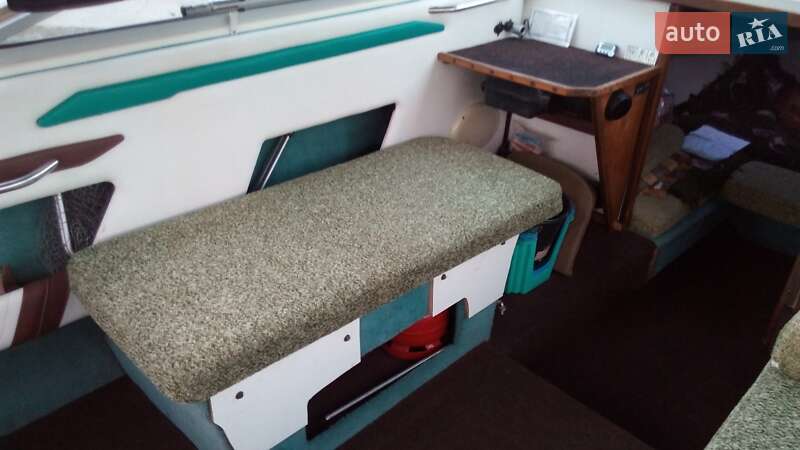 Катер Sea Ray 200 Sundeck 1990 в Марганце фото 7 Катер Sea Ray 200 Sundeck 1990 в Марганце