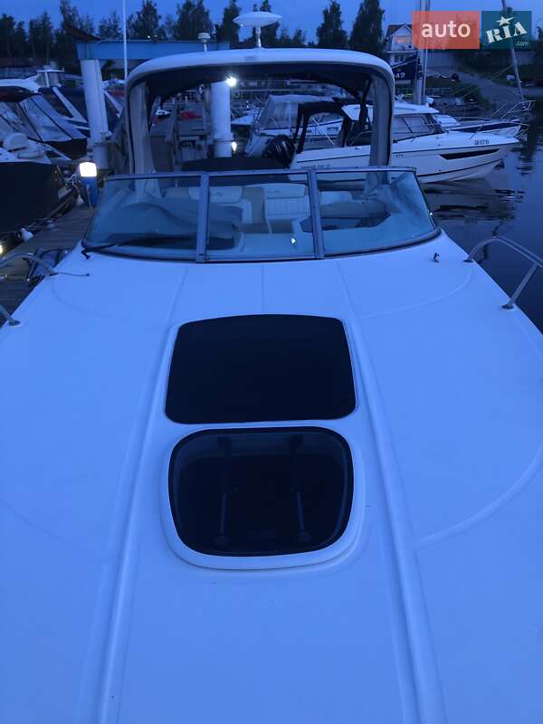 Моторная яхта Sea Ray 310 Sundancer 2012 в Киеве фото 21 Моторная яхта Sea Ray 310 Sundancer 2012 в Киеве