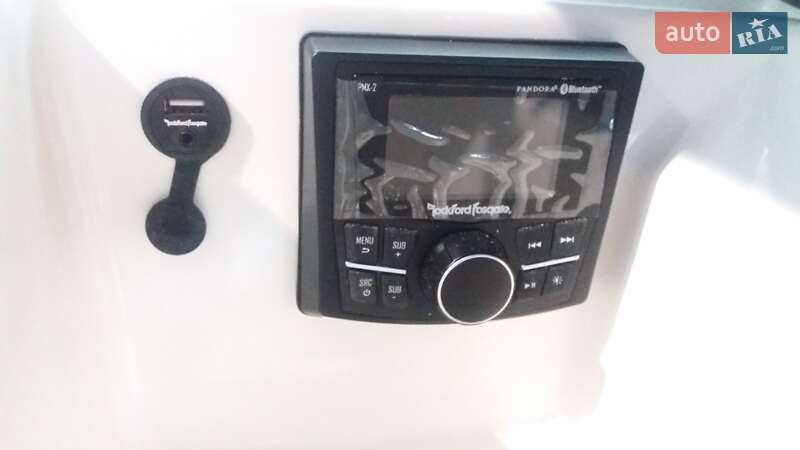 Катер Sea Ray SPX 210 OB 2022 в Киеве фото 4 Катер Sea Ray SPX 210 OB 2022 в Киеве