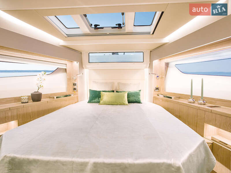 Моторная яхта SeaLine C390 2026 в Киеве фото 9 Моторная яхта SeaLine C390 2026 в Киеве