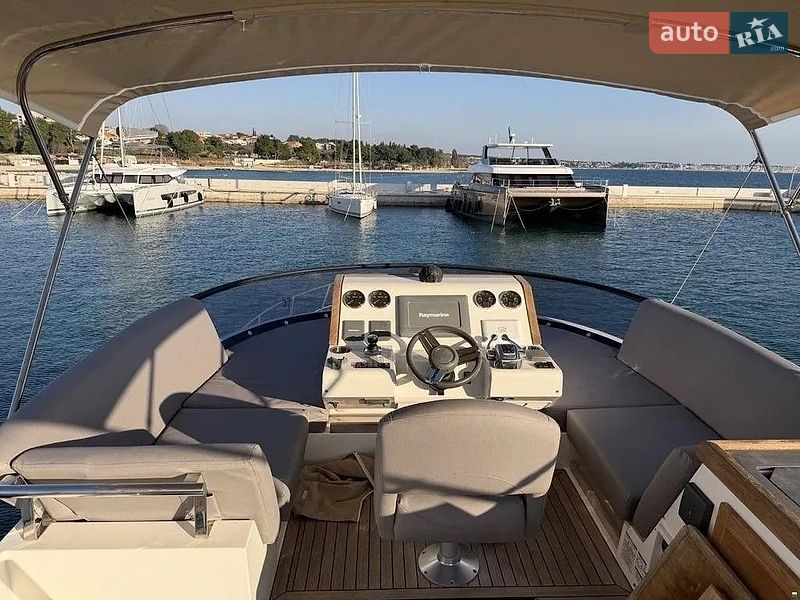 Моторна яхта SeaLine F46 2010 в Києві