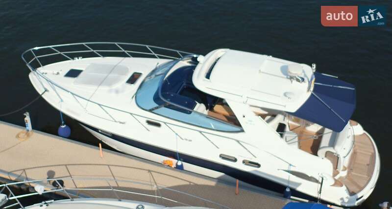 Моторная яхта SeaLine S42 2004 в Киеве фото 2 Моторная яхта SeaLine S42 2004 в Киеве