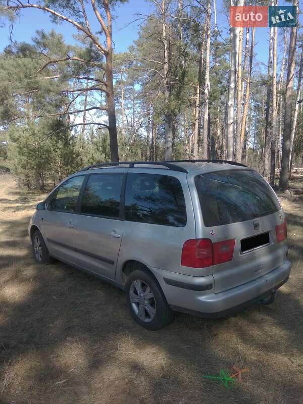 Минивэн SEAT Alhambra 2009 в Коростене