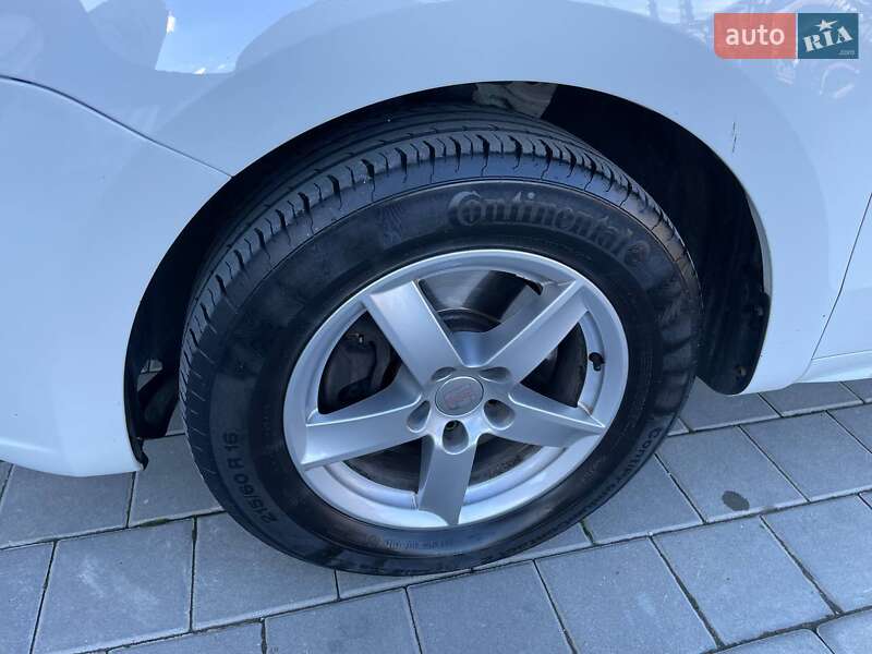 Минивэн SEAT Alhambra 2014 в Ивано-Франковске