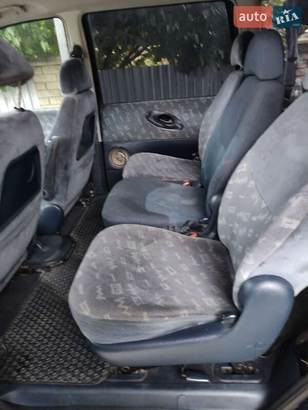 Мінівен SEAT Alhambra 2000 в Кельменцях